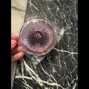 Reign lashes Style Cali - brand new still in packaging